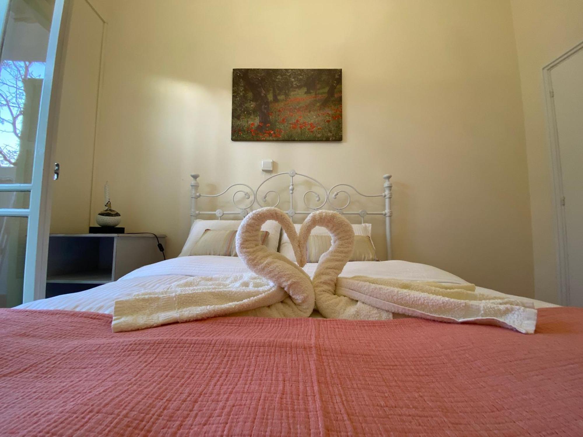 Hostel Hostl - Beds & - The Paphos, Old Town Paphos