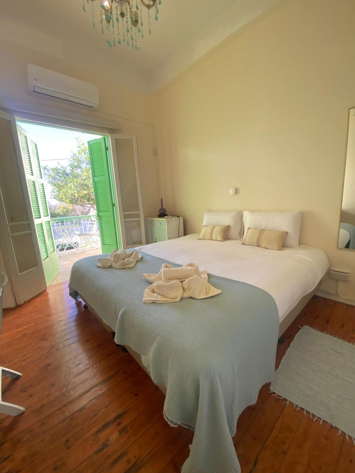 Hostel Hostl - Beds & - The Paphos, Old Town Paphos