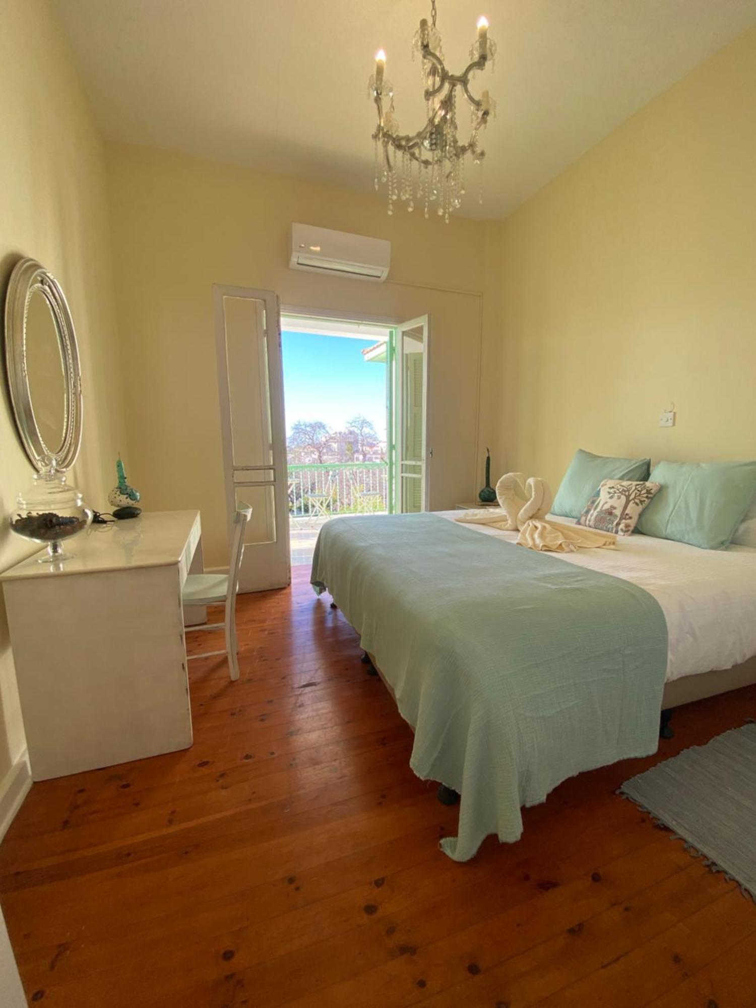Hostl - Beds & - The Paphos, Old Town Hostel *