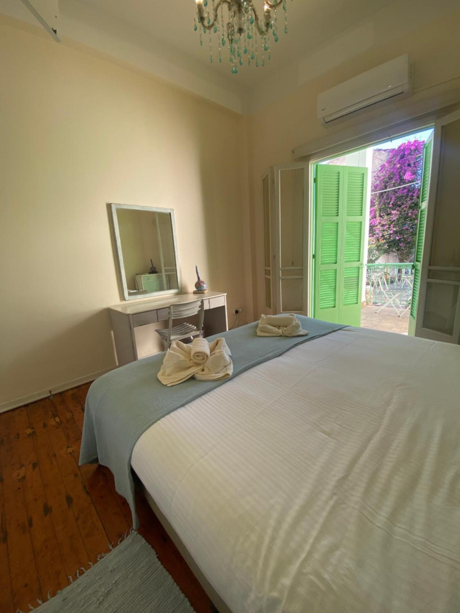 Hostl - Beds & - The Paphos, Old Town Hostel Paphos
